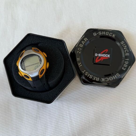 Casio Mens Watch G-Shock GA100C-8ACR Black Digital 5081 Style from 2015 - Picture 5 of 5